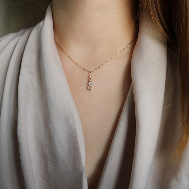 Vertical diamond and diamond necklace