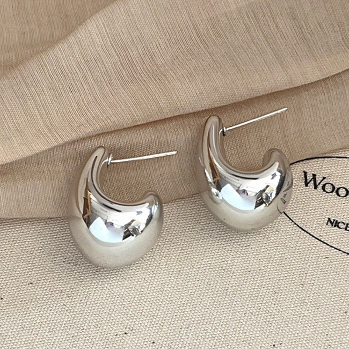 Vintage Comma-shaped Teardrop Earrings